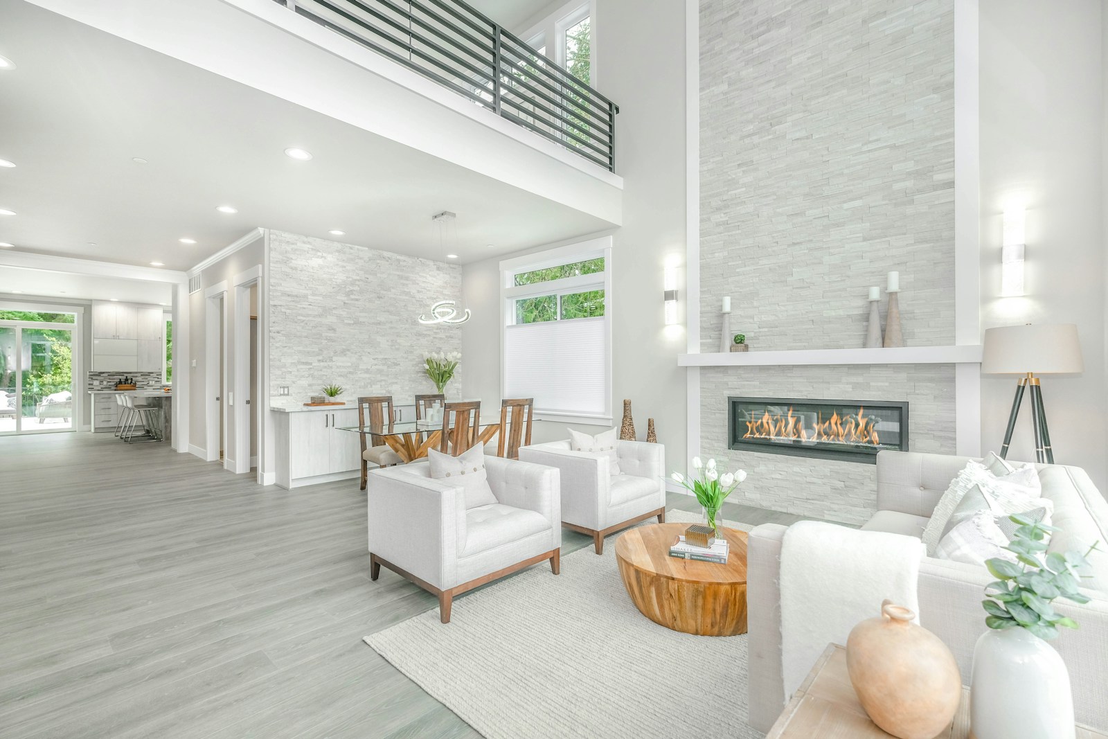 Interior sample photograph used in the editing workflow